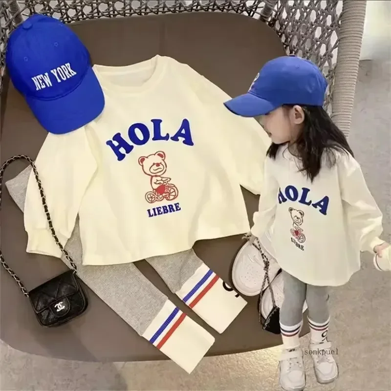 Toddler Legging Set - ชุดกีฬาแฟชั่นสำหรับเด็กฤดูใบไม้ร่วง เสื้อสเวตเตอร์เด็กผู้หญิง + กางเกงเลกกิ้ง ชุดสองชิ้น เสื้อผ้าเด็กผู้หญิงลายการ์ตูนตัวอักษร